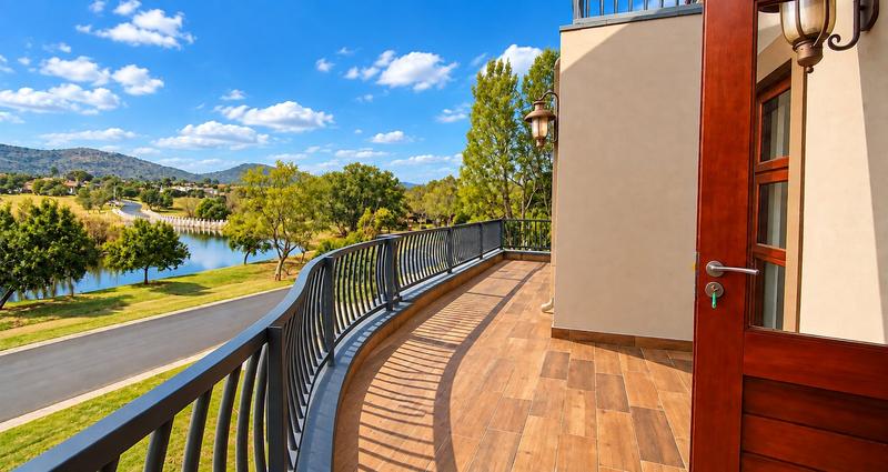 5 Bedroom Property for Sale in Xanadu North West